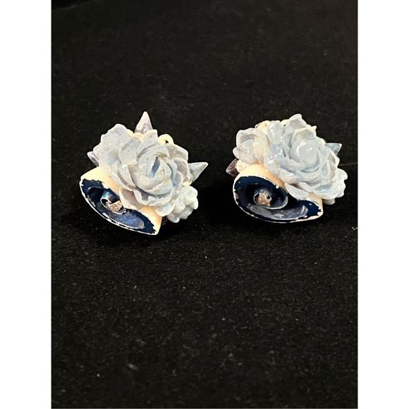 Women's Blue Flower Screwback Clip On Non Pierce Earrings - Picture 6 of 7
